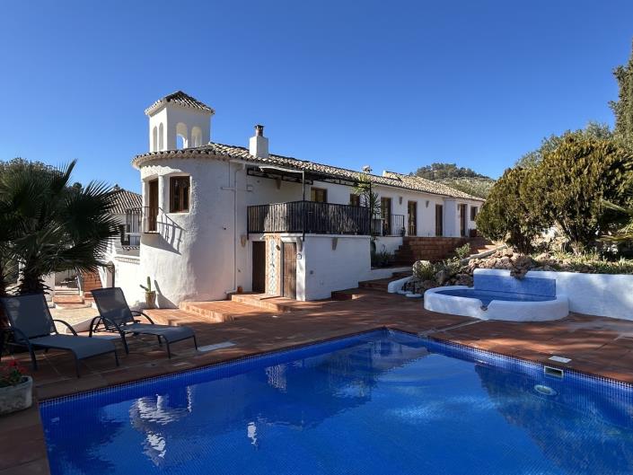 Image No.9-14 Bed Cortijo for sale