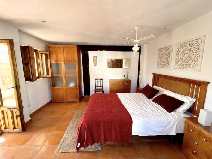 Image No.33-14 Bed Cortijo for sale
