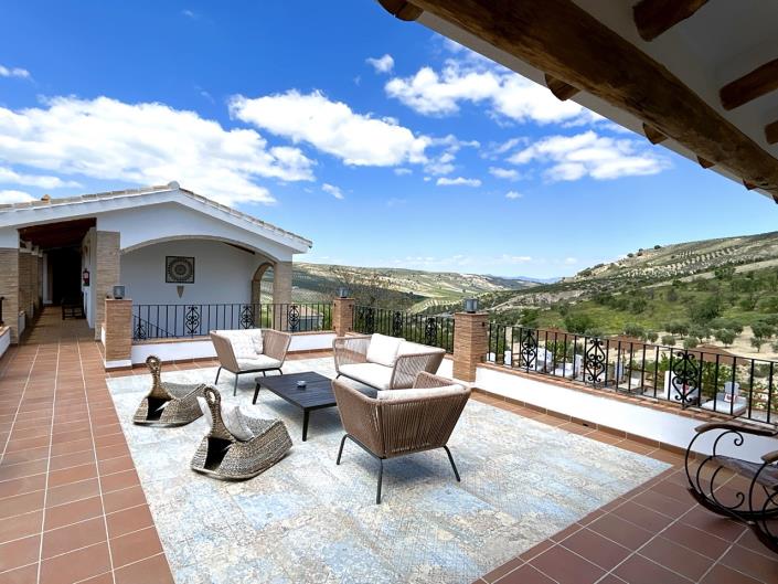 Image No.24-15 Bed Commercial for sale