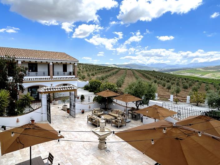 Image No.44-15 Bed Commercial for sale