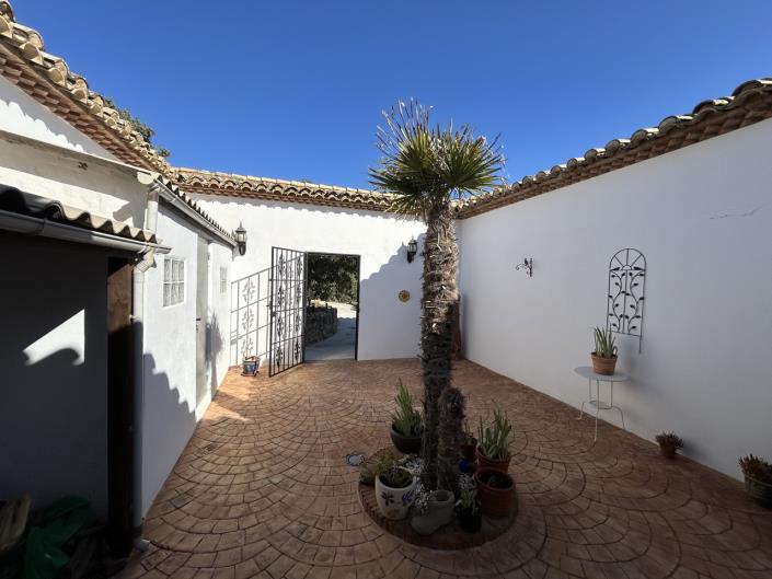 Image No.15-3 Bed Cortijo for sale