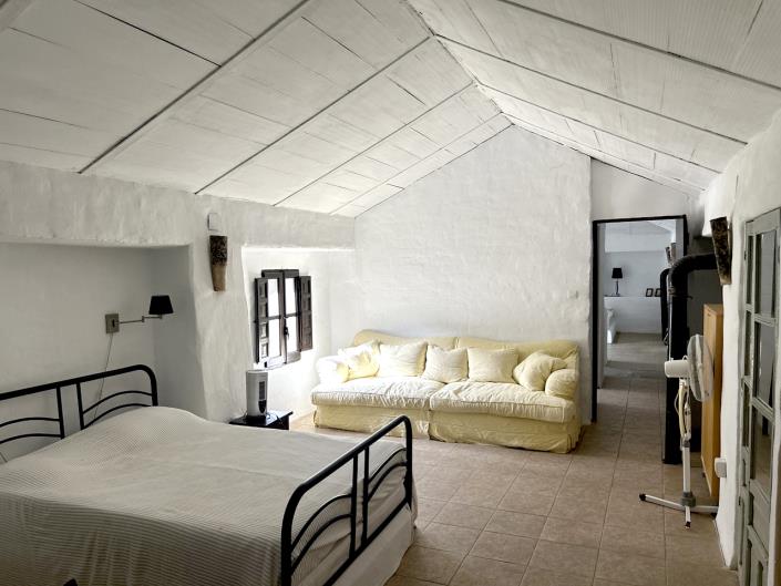 Image No.11-9 Bed Country Property for sale