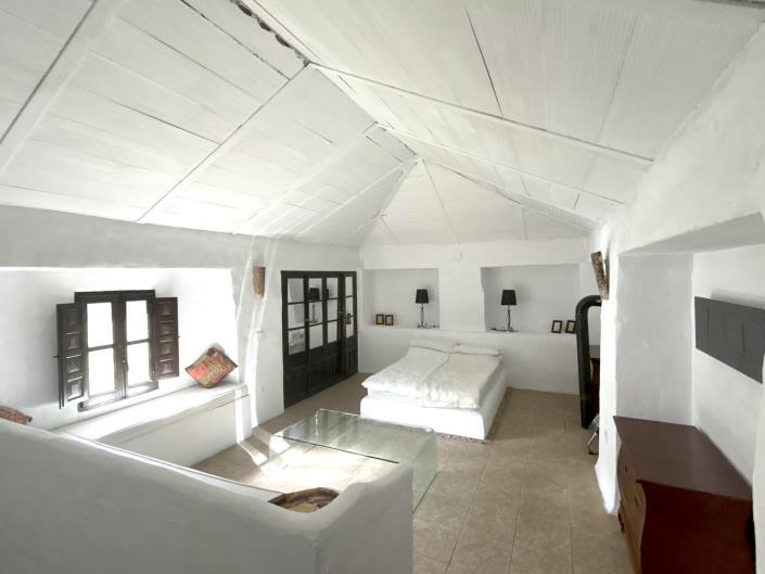 Image No.12-9 Bed Country Property for sale