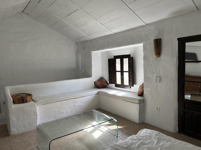 Image No.21-9 Bed Country Property for sale