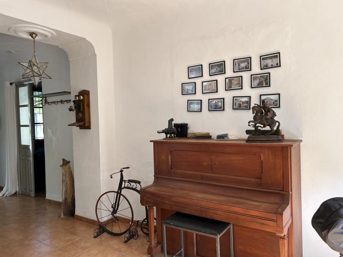 Image No.30-9 Bed Country Property for sale