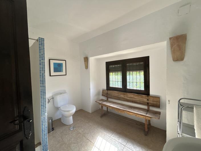 Image No.48-9 Bed Country Property for sale