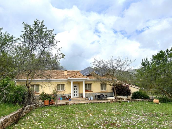Image No.1-4 Bed Cortijo for sale