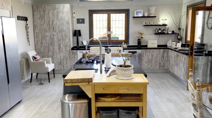 Image No.14-2 Bed Country House for sale