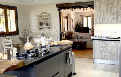 Kitchen02-Large