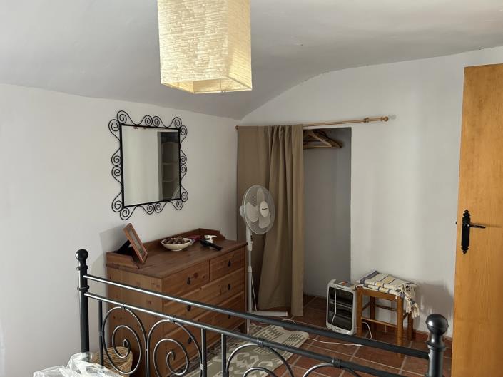 Image No.15-5 Bed Townhouse for sale