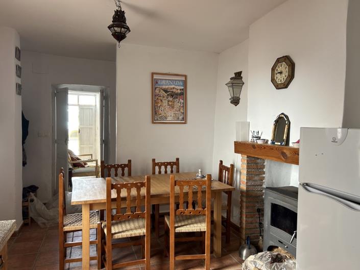 Image No.17-5 Bed Townhouse for sale