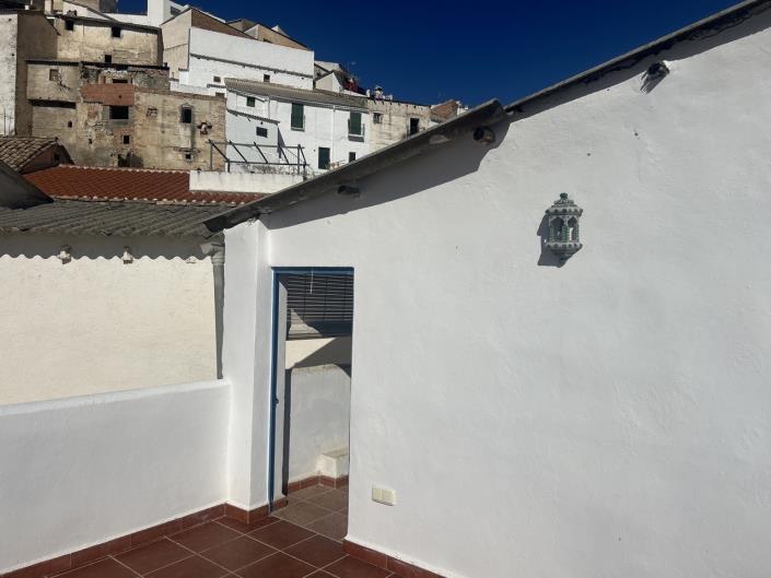 Image No.26-5 Bed Townhouse for sale