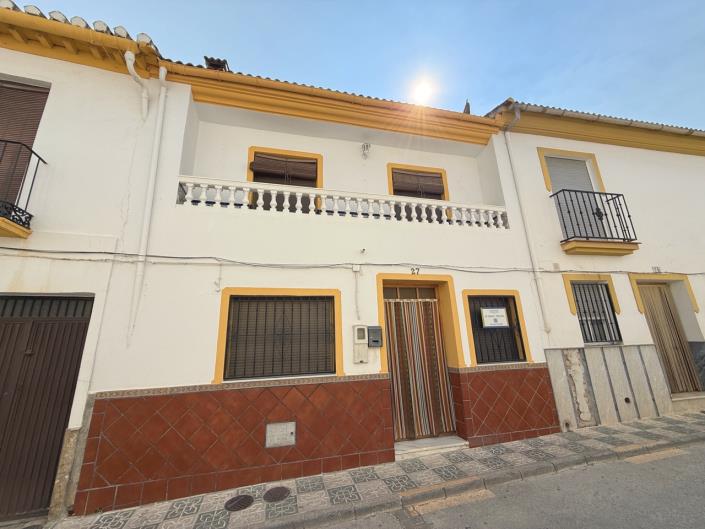 Image No.1-4 Bed Village House for sale