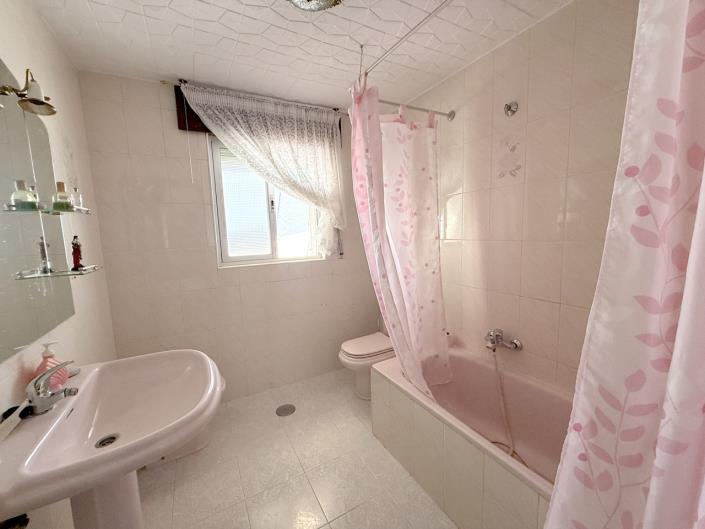 Image No.27-Maison de village de 4 chambres à vendre à Colomera