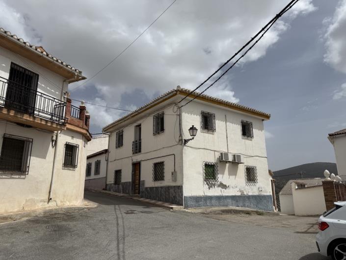 Image No.9-3 Bed Village House for sale