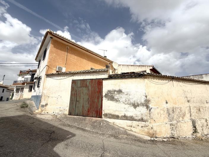 Image No.15-3 Bed Village House for sale