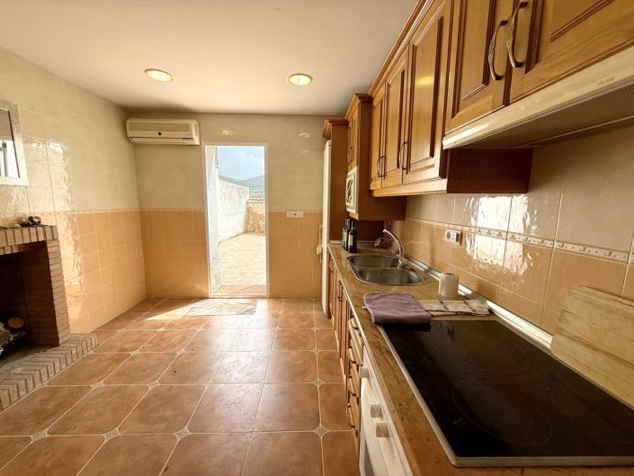 Image No.17-3 Bed Village House for sale