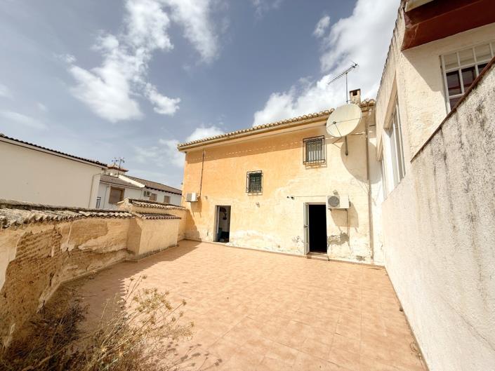 Image No.26-3 Bed Village House for sale