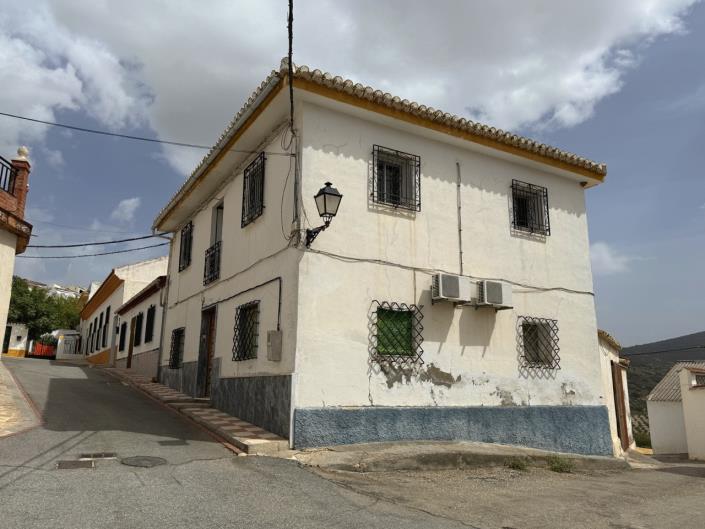 Image No.31-3 Bed Village House for sale