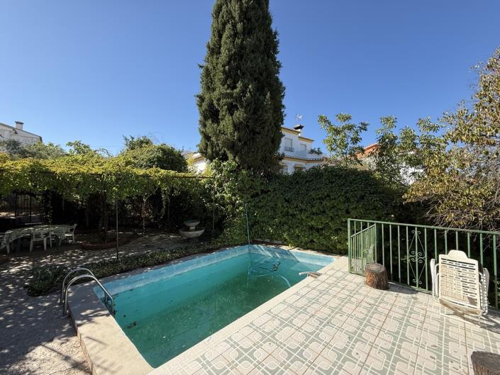 Image No.38-3 Bed Villa / Detached for sale