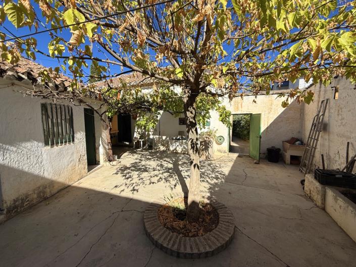 Image No.48-3 Bed Villa / Detached for sale