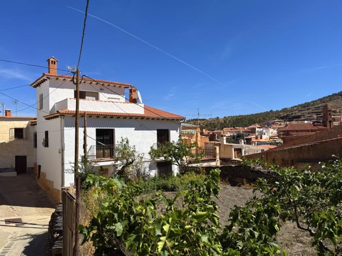 Image No.15-4 Bed Village House for sale