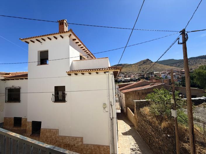 Image No.20-4 Bed Village House for sale