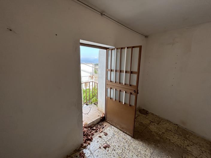 Image No.16-3 Bed Village House for sale