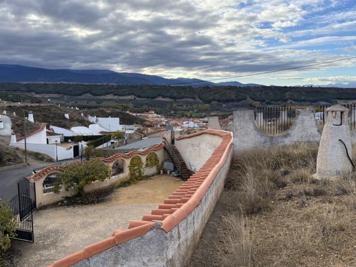 Image No.32-4 Bed Village House for sale