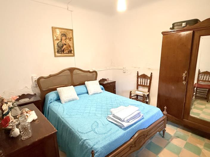 Image No.5-3 Bed Village House for sale