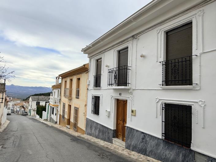 Image No.29-3 Bed Village House for sale