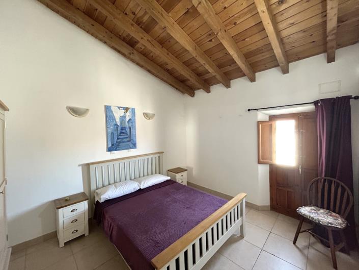 Image No.7-8 Bed Townhouse for sale