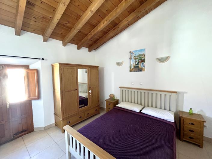 Image No.8-8 Bed Townhouse for sale