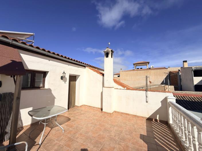 Image No.22-8 Bed Townhouse for sale