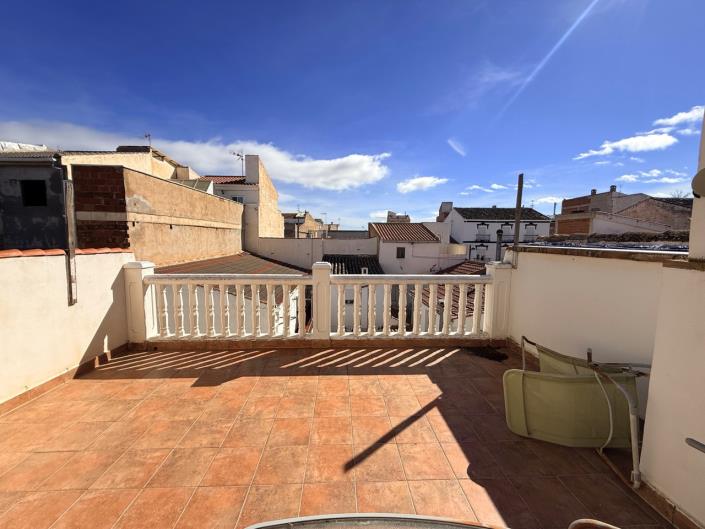 Image No.4-8 Bed Townhouse for sale