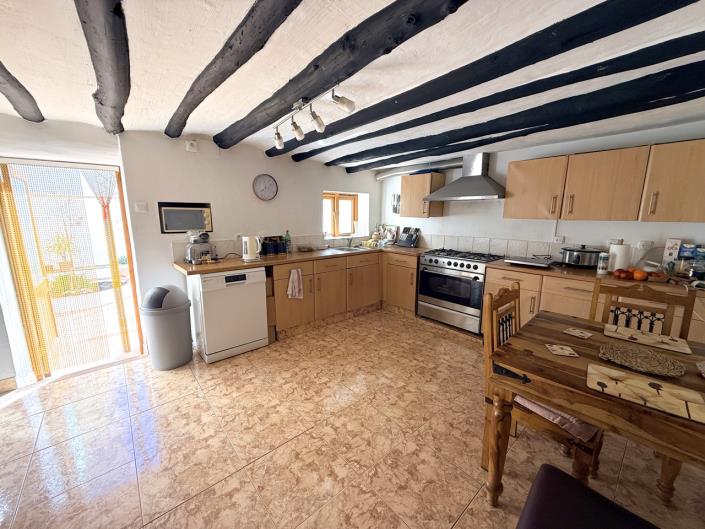 Image No.39-8 Bed Townhouse for sale