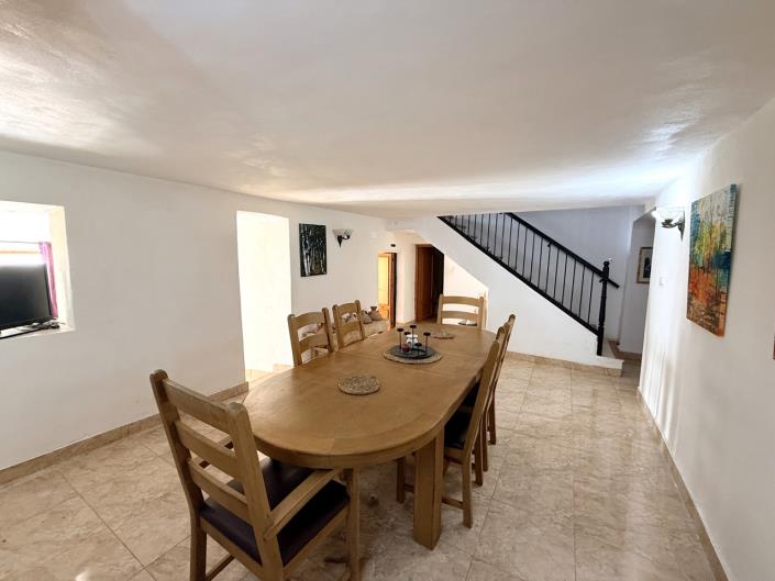 Image No.43-8 Bed Townhouse for sale