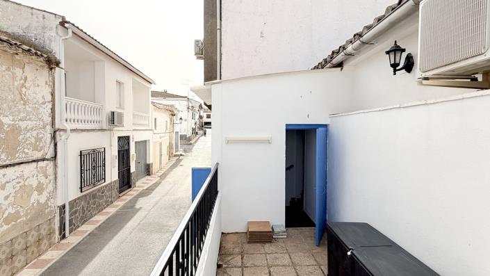 Image No.15-2 Bed Village House for sale