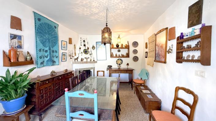 Image No.12-3 Bed Townhouse for sale