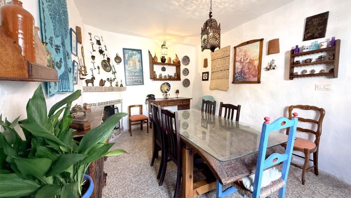 Image No.13-3 Bed Townhouse for sale