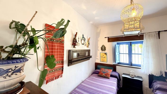 Image No.29-3 Bed Townhouse for sale