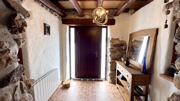 Image No.20-3 Bed Country Property for sale