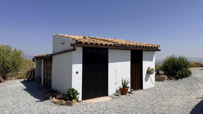 Image No.23-3 Bed Country Property for sale