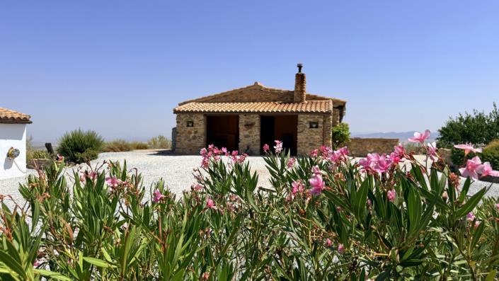 Image No.35-3 Bed Country Property for sale