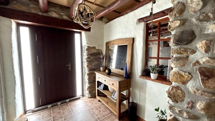 Image No.44-3 Bed Country Property for sale