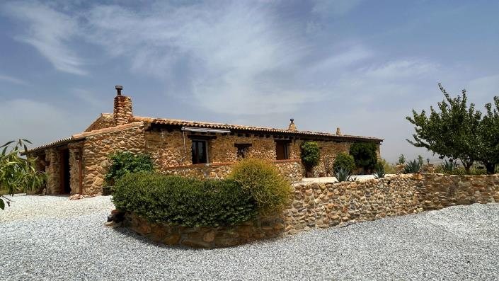 Image No.49-3 Bed Country Property for sale