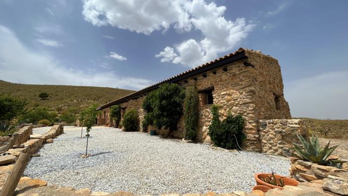 Image No.51-3 Bed Country Property for sale
