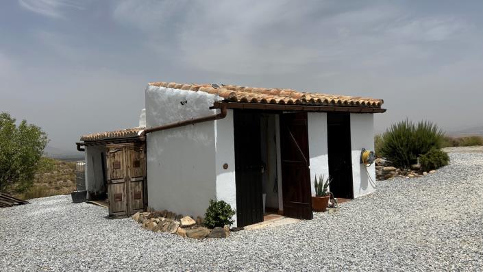 Image No.55-3 Bed Country Property for sale