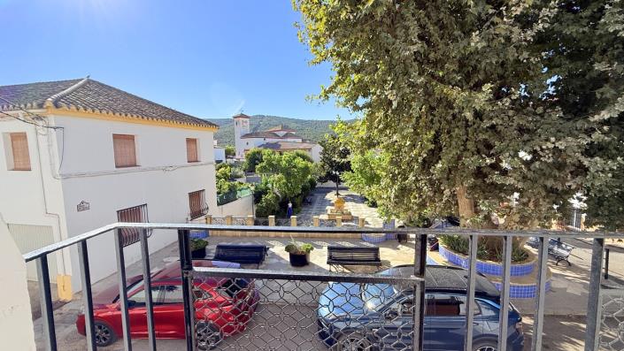 Image No.21-4 Bed Townhouse for sale