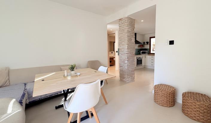 Image No.23-4 Bed Townhouse for sale
